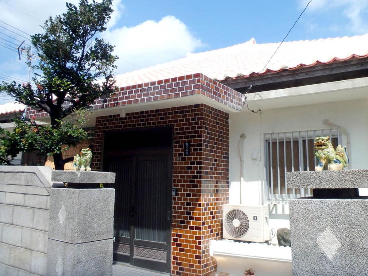 石垣島 一棟貸切りのお宿 ちゅら赤瓦 Ishigaki  Exteriör bild