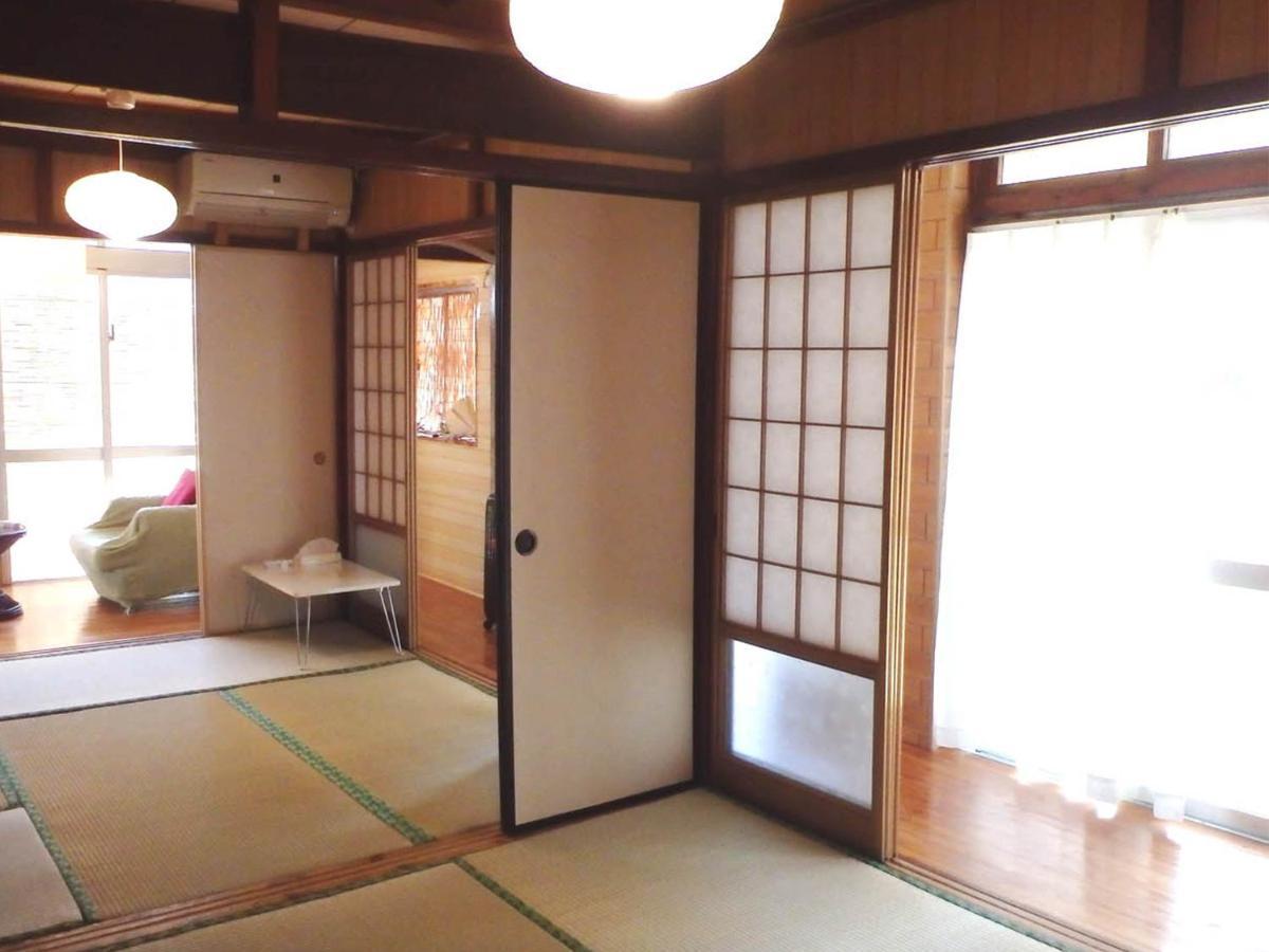 石垣島 一棟貸切りのお宿 ちゅら赤瓦 Ishigaki  Exteriör bild