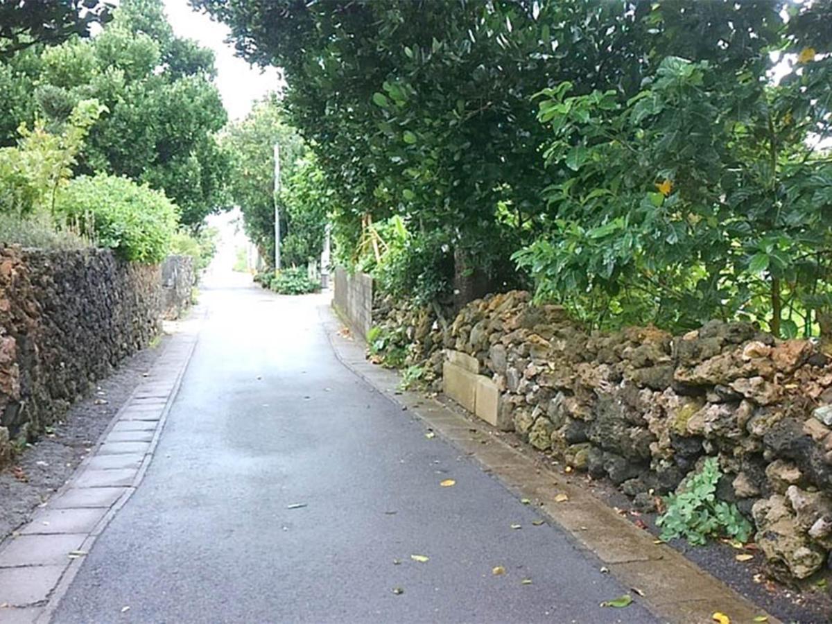 石垣島 一棟貸切りのお宿 ちゅら赤瓦 Ishigaki  Exteriör bild