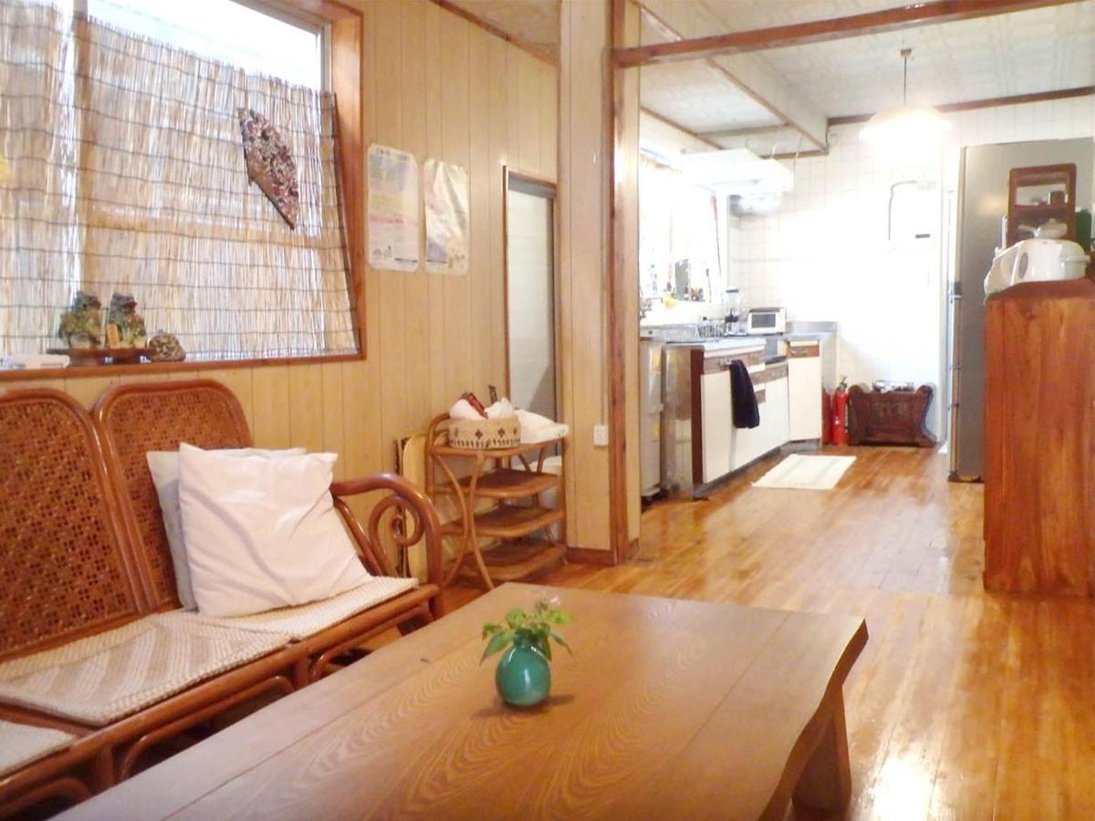 石垣島 一棟貸切りのお宿 ちゅら赤瓦 Ishigaki  Exteriör bild