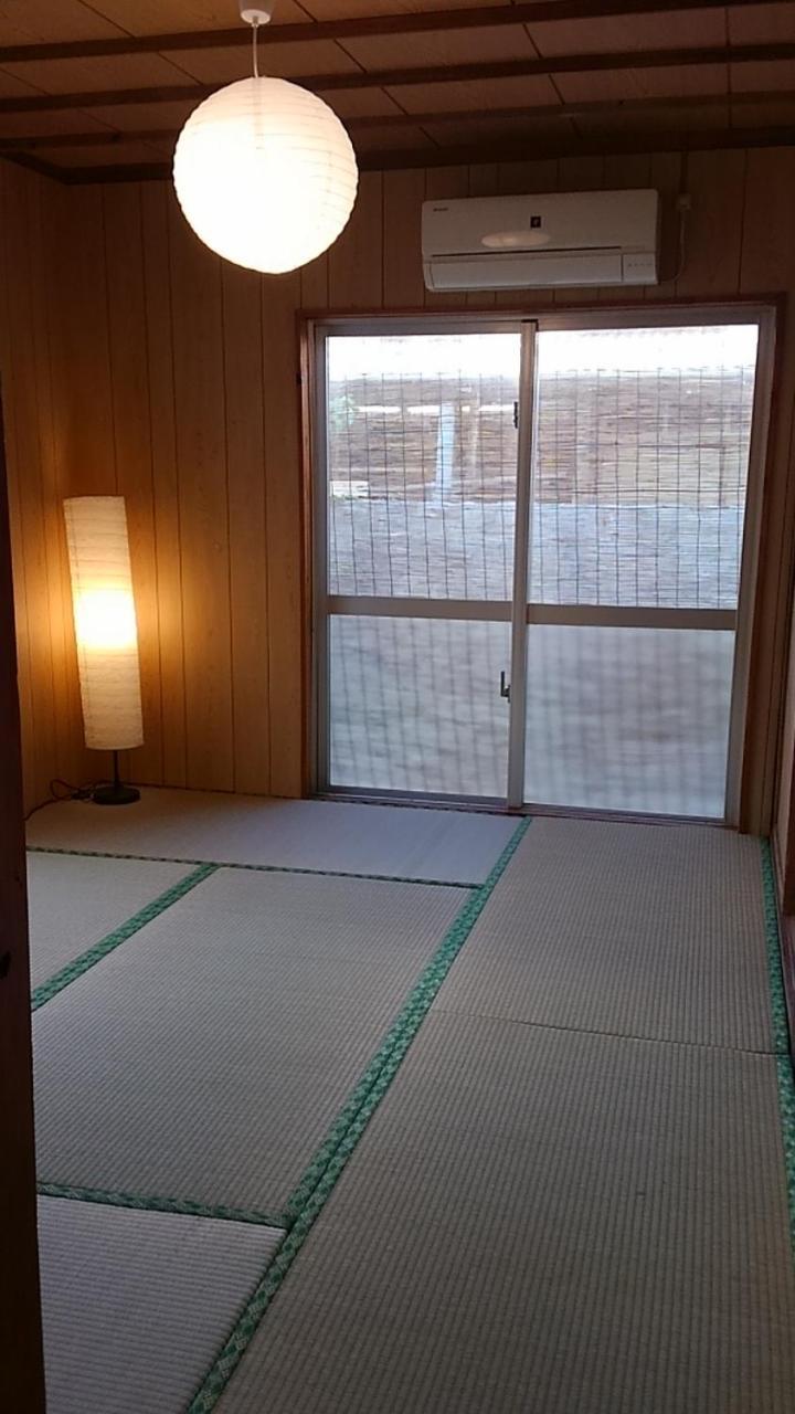 石垣島 一棟貸切りのお宿 ちゅら赤瓦 Ishigaki  Rum bild