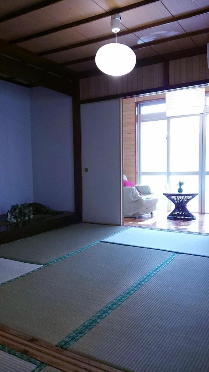 石垣島 一棟貸切りのお宿 ちゅら赤瓦 Ishigaki  Exteriör bild